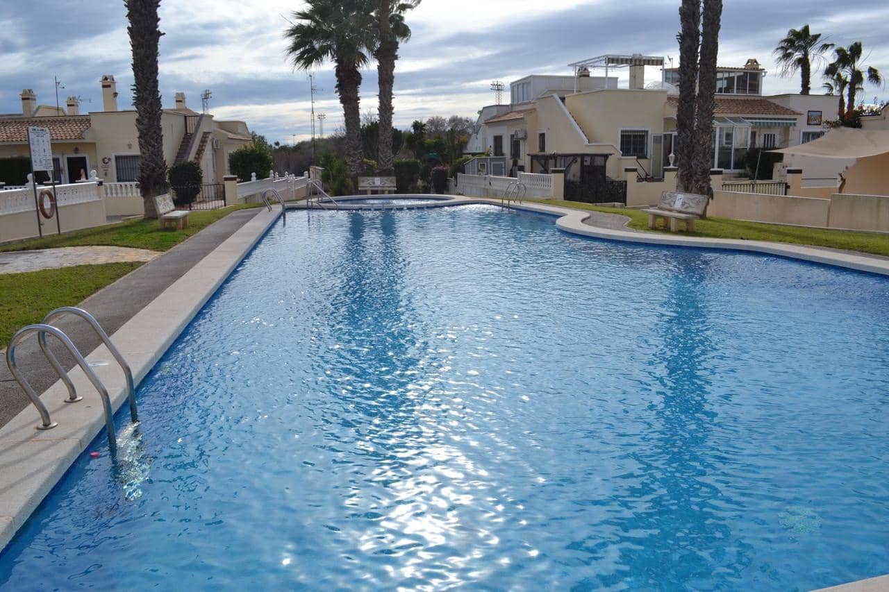 Chalet de 3 habitaciones en Orihuela Costa en venta con piscina garaje - 269.950 € (Ref: 10174867)