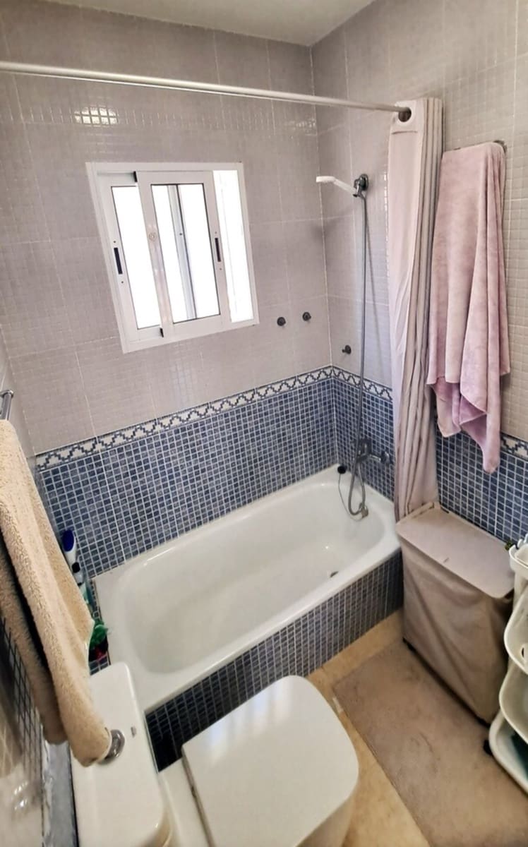 2 soveværelse Byhus til salg i Villamartin med swimmingpool garage - € 194.995 (Ref: 10174868)