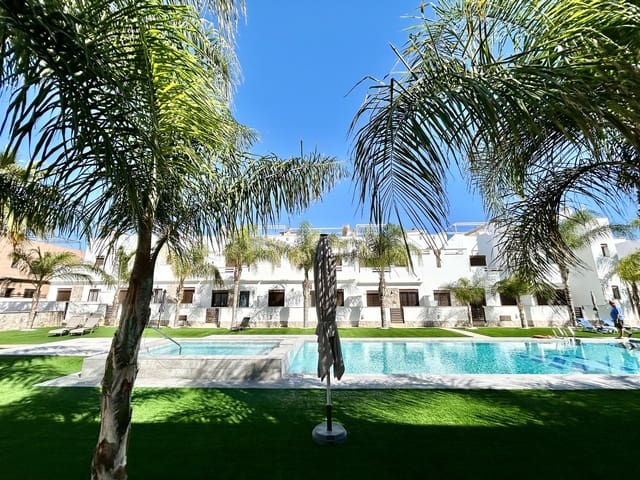 3 slaapkamer Huis te koop in Torre de la Horadada, Pilar de la Horadada met zwembad garage - € 429.995 (Ref: 10174871)