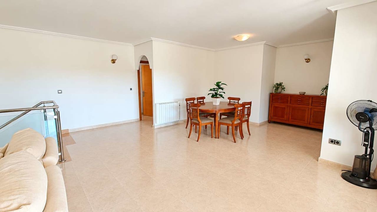 6 quarto Moradia para venda em Algorfa com piscina garagem - 725 000 € (Ref: 10176309)
