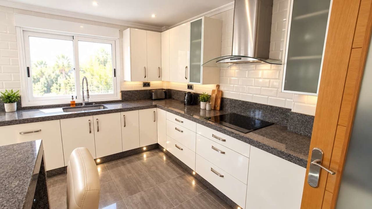 6 quarto Moradia para venda em Algorfa com piscina garagem - 725 000 € (Ref: 10176309)