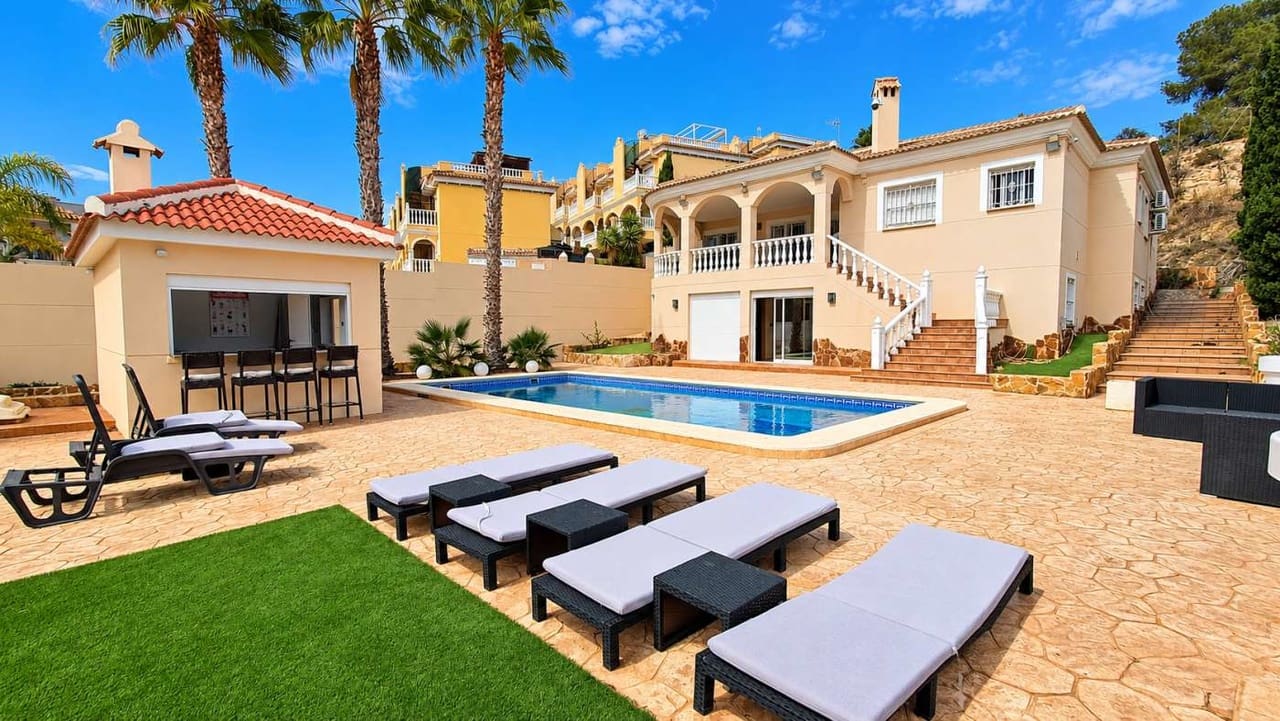 6 quarto Moradia para venda em Algorfa com piscina garagem - 725 000 € (Ref: 10176309)