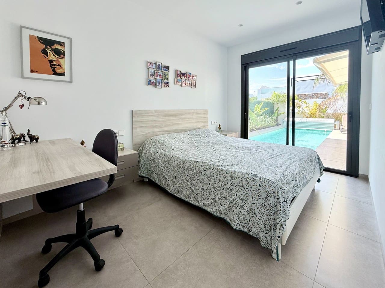 3 soverom Villa til salgs i Santiago de la Ribera med svømmebasseng - € 489 000 (Ref: 10176311)