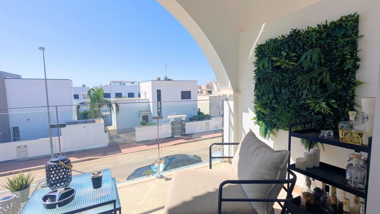 2 slaapkamer Penthouse te koop in Ciudad Quesada met zwembad - € 325.000 (Ref: 10176317)
