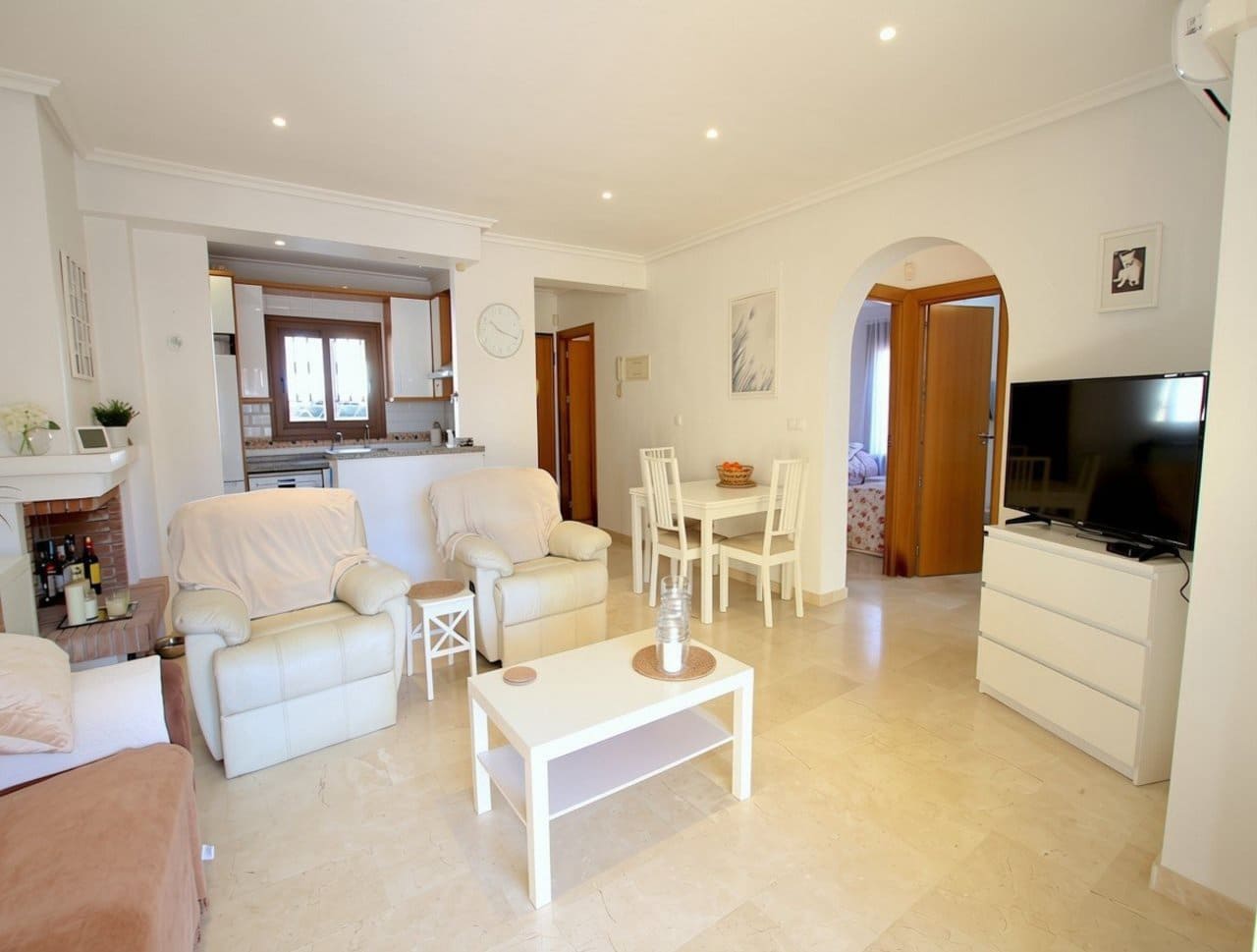 2 Zimmer Apartment zu verkaufen in Algorfa mit Pool - 195.000 € (Ref: 10176320)
