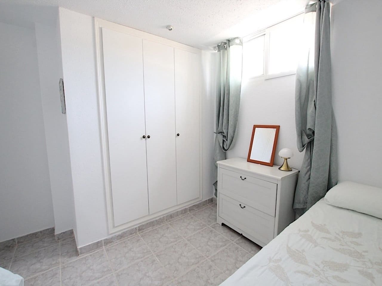 4 Zimmer Villa zu verkaufen in Benimar mit Pool Garage - 315.000 € (Ref: 10179906)