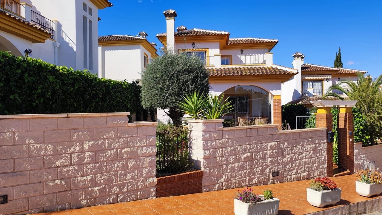 3 Zimmer Villa zu verkaufen in Ciudad Quesada mit Pool - 289.950 € (Ref: 10182464)