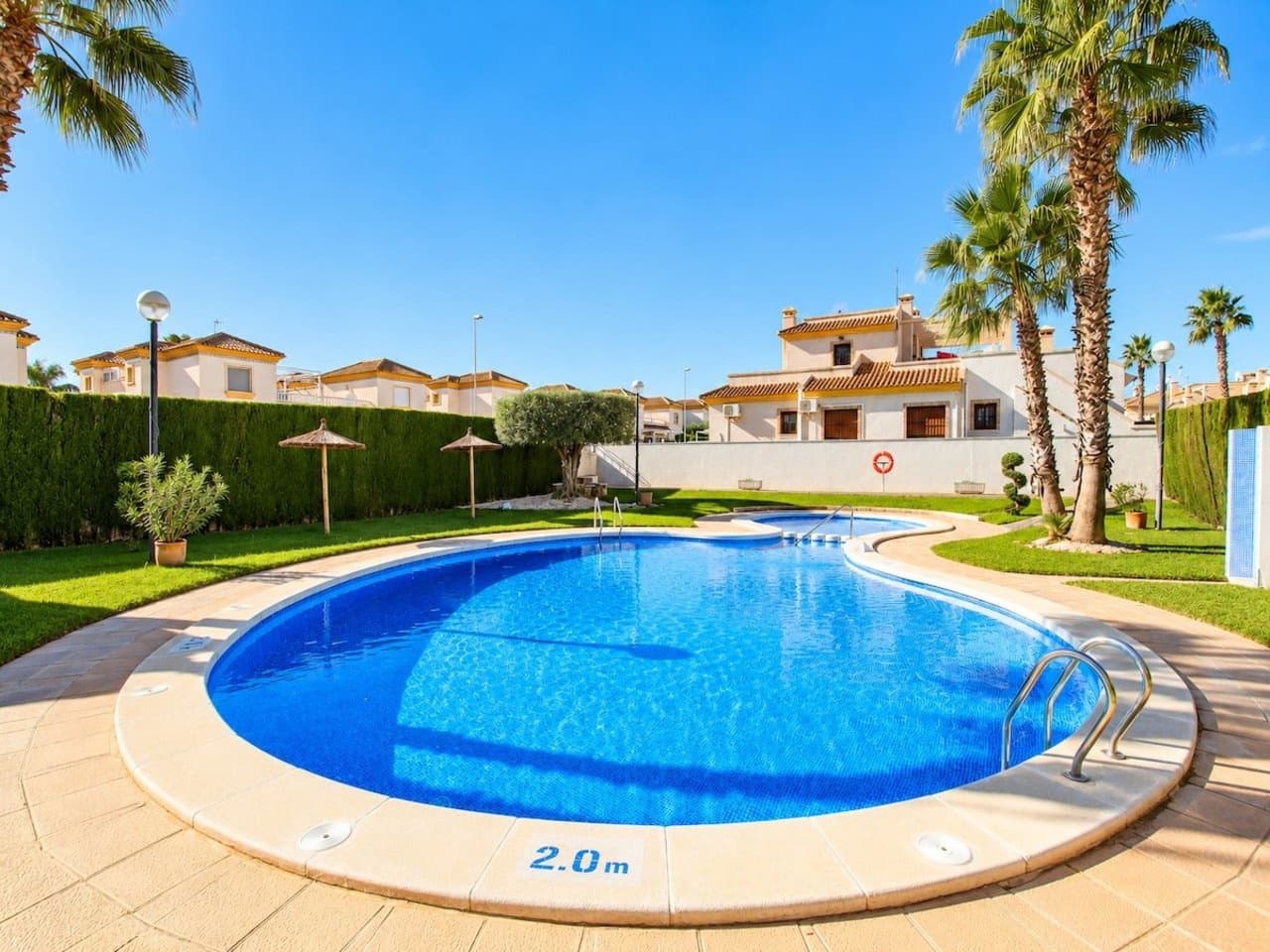 3 soveværelse Byhus til salg i Villamartin med swimmingpool garage - € 245.000 (Ref: 10184165)