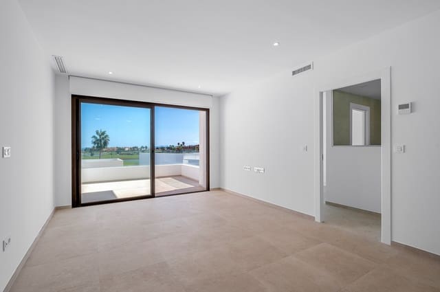 Apartamento de 2 habitaciones en Centro, Los Alcázares en venta con piscina garaje - 335.000 € (Ref: 10184166)