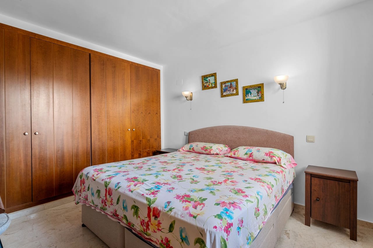 2 sovrum Lägenhet till salu i Orihuela Costa med pool garage - 340 000 € (Ref: 10186369)