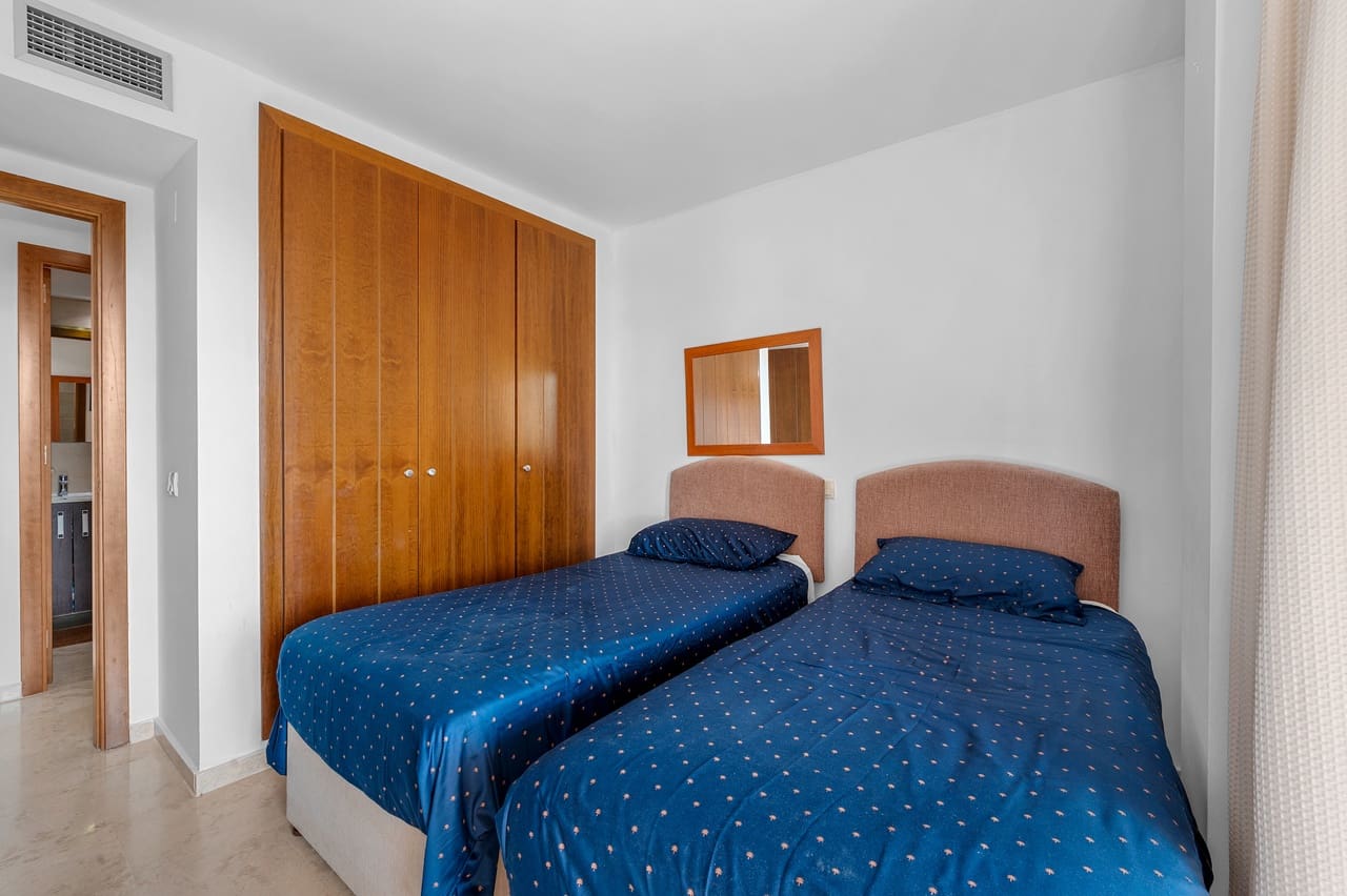 2 sovrum Lägenhet till salu i Orihuela Costa med pool garage - 340 000 € (Ref: 10186369)