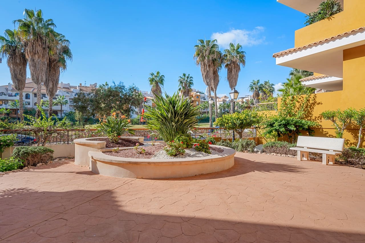 2 sovrum Lägenhet till salu i Orihuela Costa med pool garage - 340 000 € (Ref: 10186369)