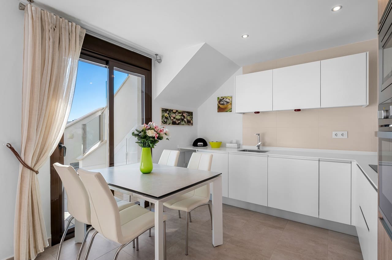 2 soveværelse Lejlighed til salg i Pilar de la Horadada med swimmingpool garage - € 264.995 (Ref: 10186371)