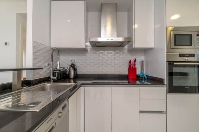 3 slaapkamer Appartement te koop in Punta Prima, Orihuela met zwembad - € 480.000 (Ref: 5035593)