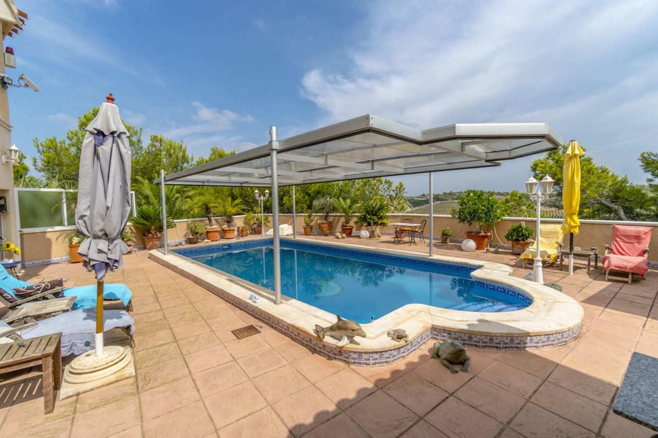 3 bedroom Villa for sale in Pinar de Campoverde with pool - € 449,000 (Ref: 5517928)