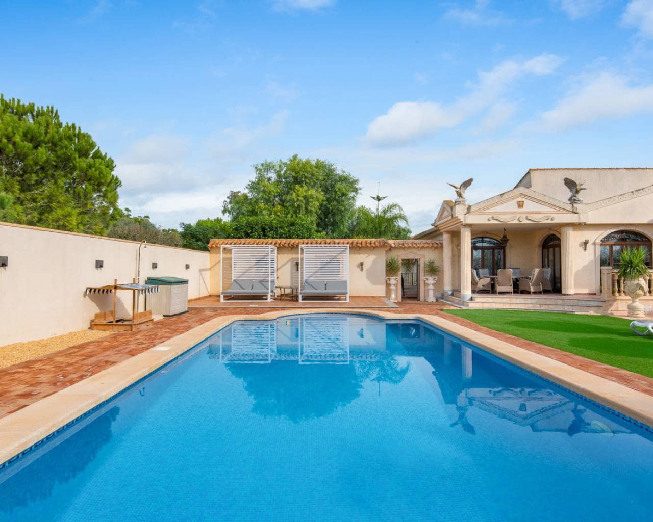 4 slaapkamer Villa te koop in Daya Vieja met zwembad - € 849.000 (Ref: 6709628)