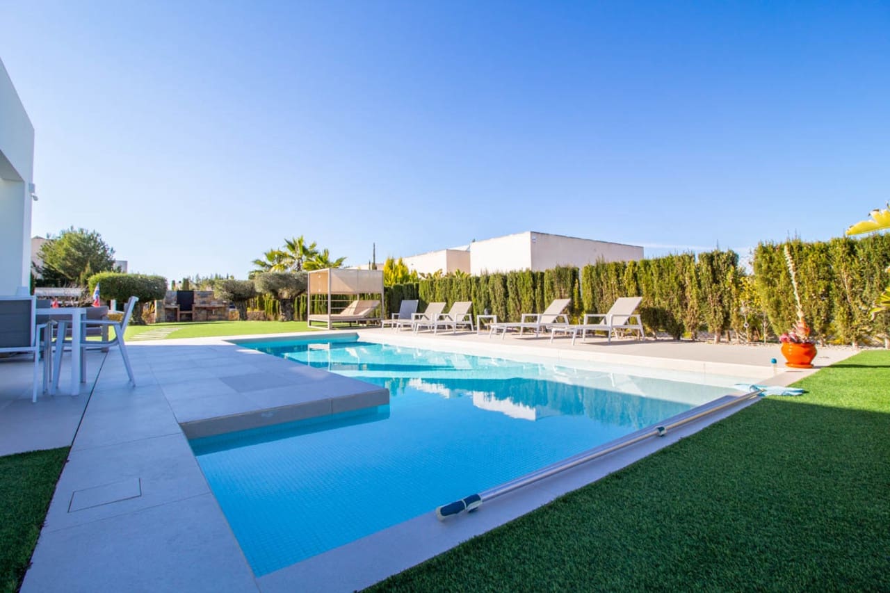 3 bedroom Villa for sale in Las Colinas Golf with pool garage - € 1,189,000 (Ref: 7376237)