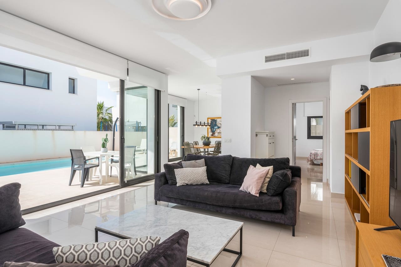 4 bedroom Villa for sale in Ciudad Quesada with pool - € 640,000 (Ref: 7381428)