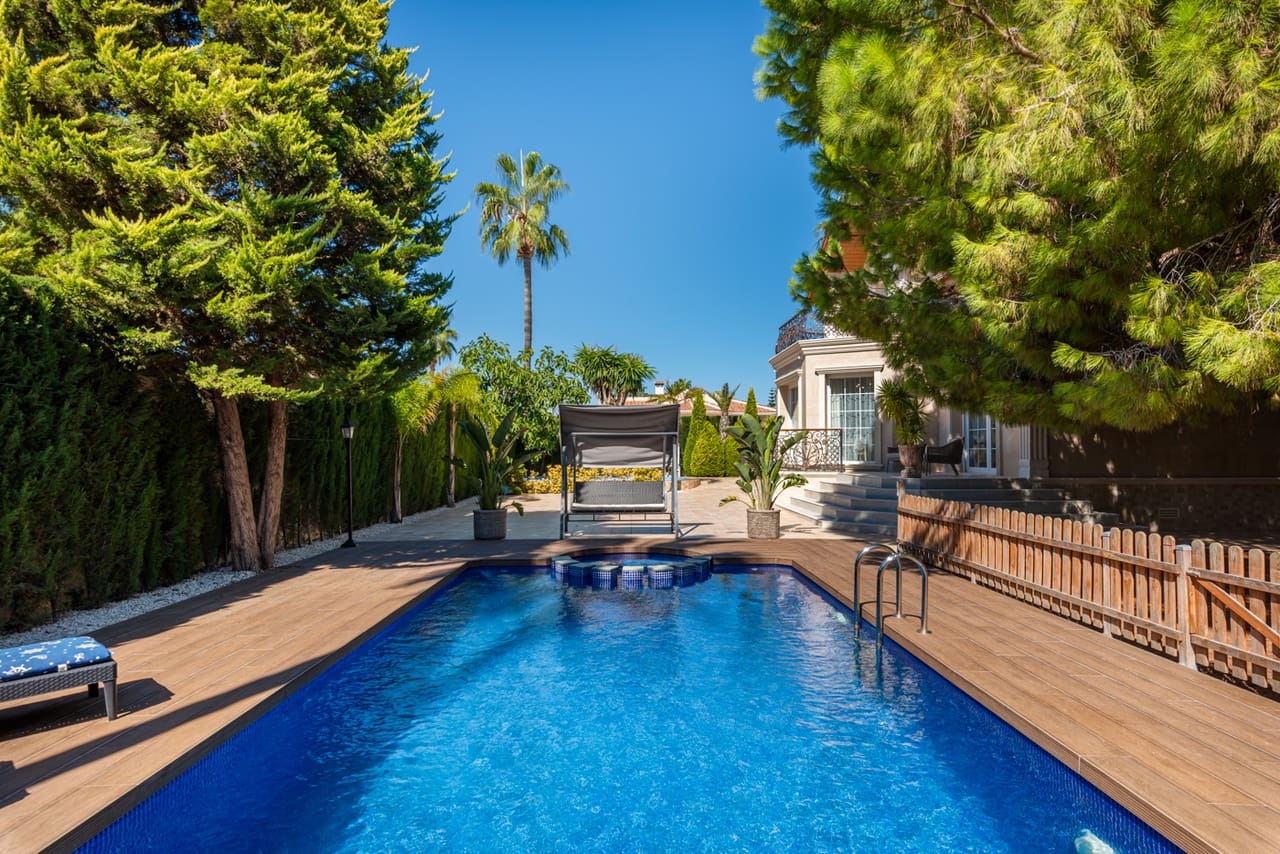 5 slaapkamer Villa te koop in Ciudad Quesada met zwembad - € 1.100.000 (Ref: 7509420)