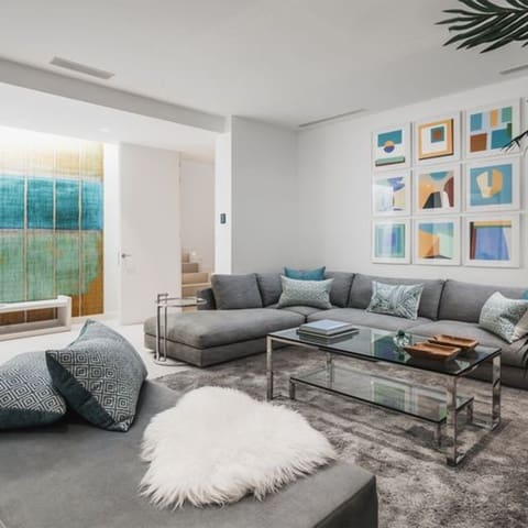 4 sypialnia Willa na sprzedaż w New Golden Mile, Estepona z basenem - 2 250 000 € (Ref: 7706727)