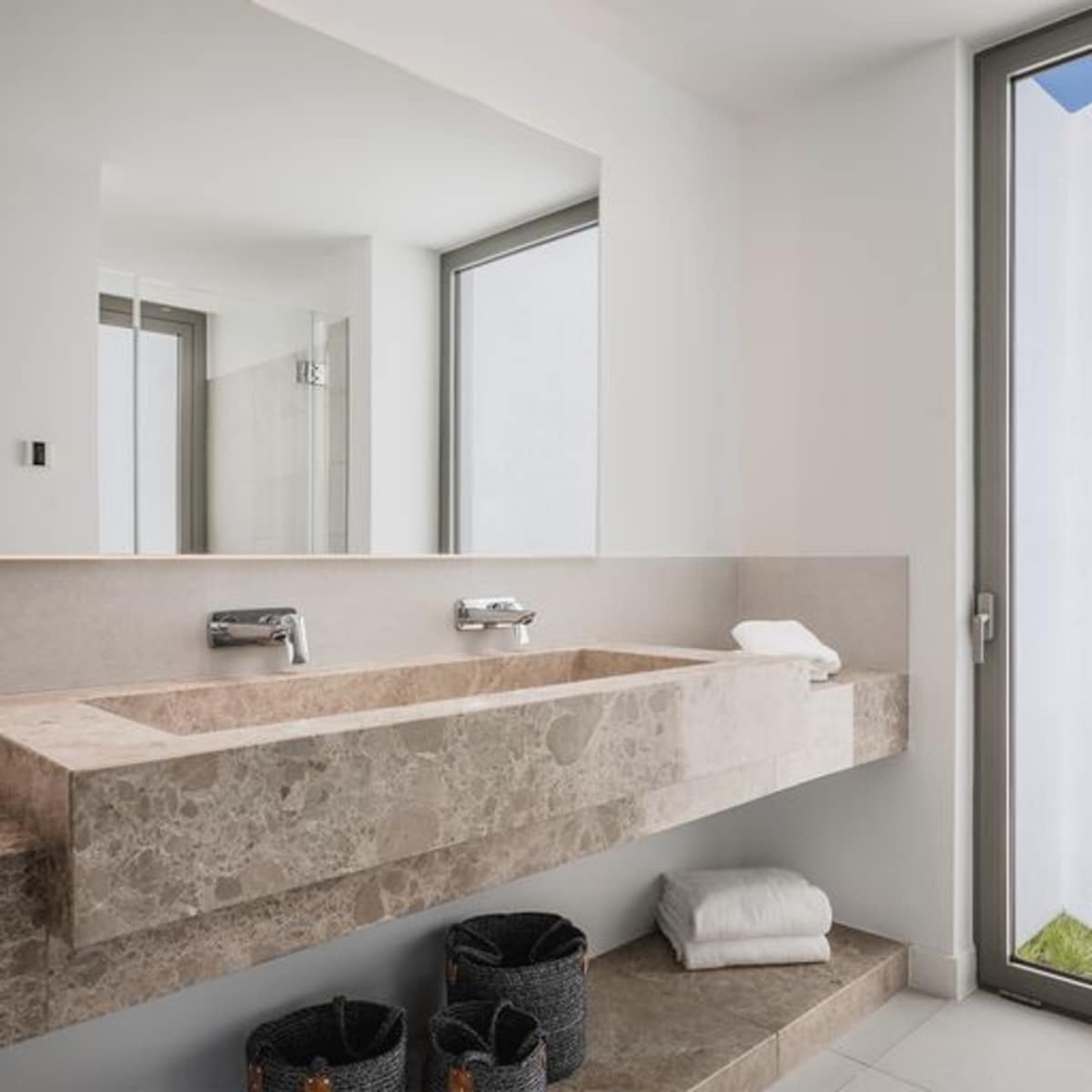 4 sypialnia Willa na sprzedaż w New Golden Mile z basenem - 2 250 000 € (Ref: 7706727)