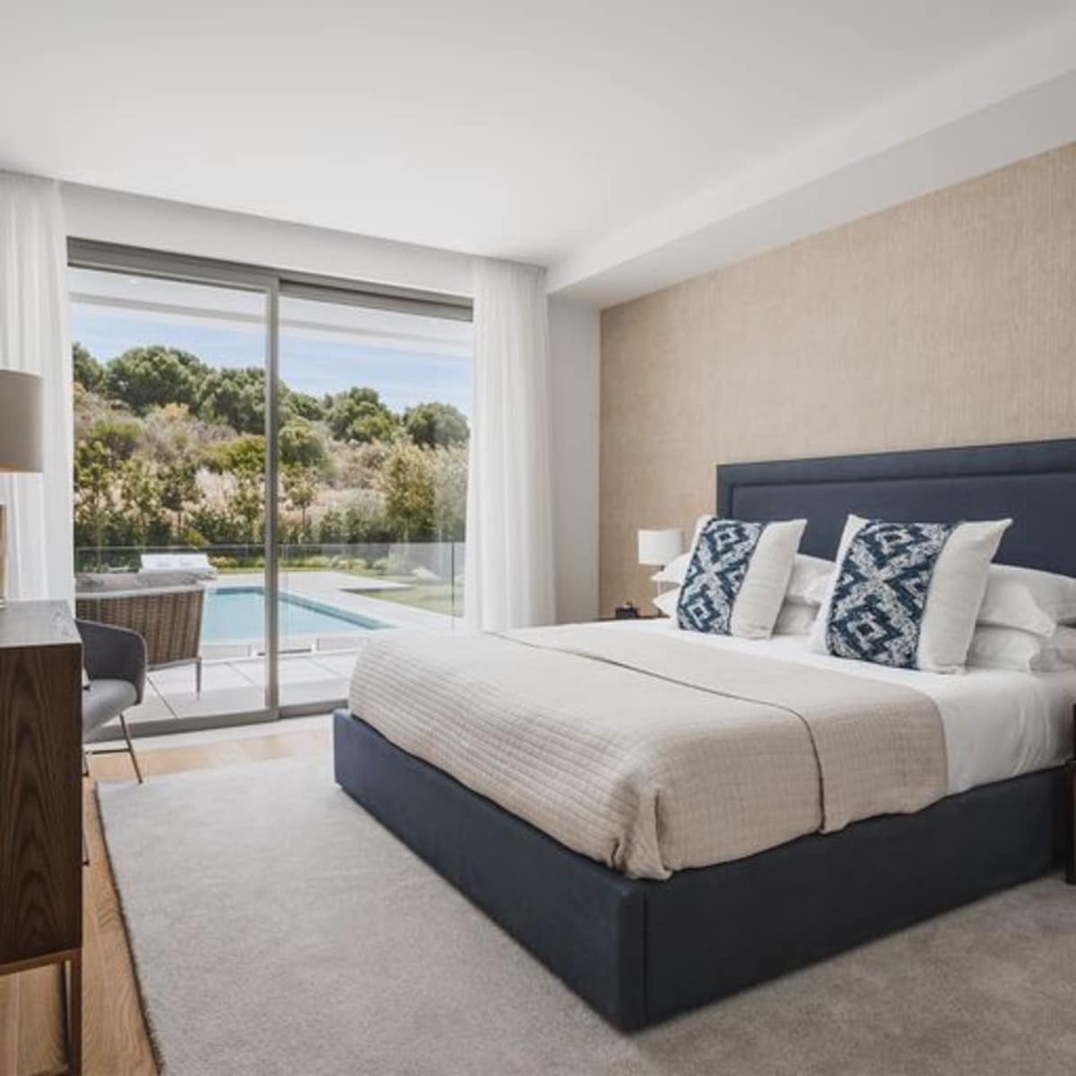 4 sypialnia Willa na sprzedaż w New Golden Mile z basenem - 2 250 000 € (Ref: 7706727)