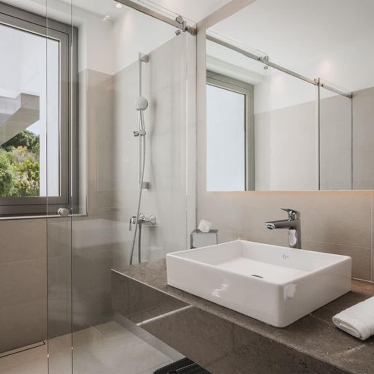 4 sypialnia Willa na sprzedaż w New Golden Mile z basenem - 2 250 000 € (Ref: 7706727)