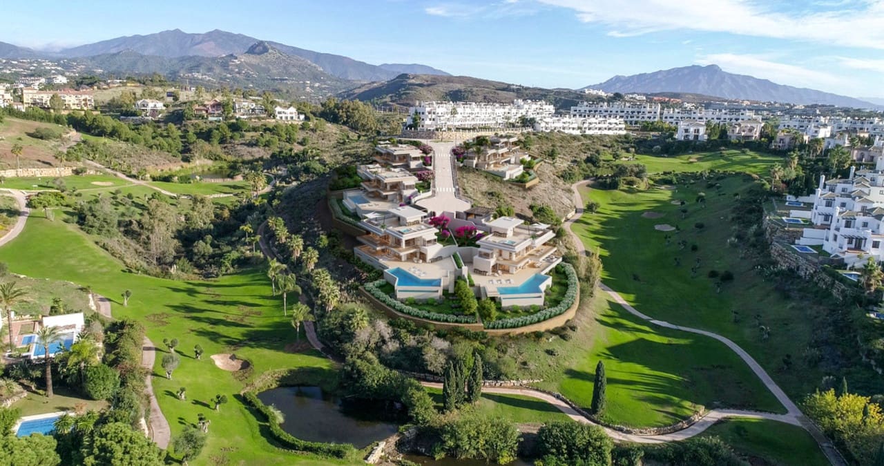 4 soveværelse Villa til salg i Estepona med swimmingpool - € 2.350.000 (Ref: 7706771)