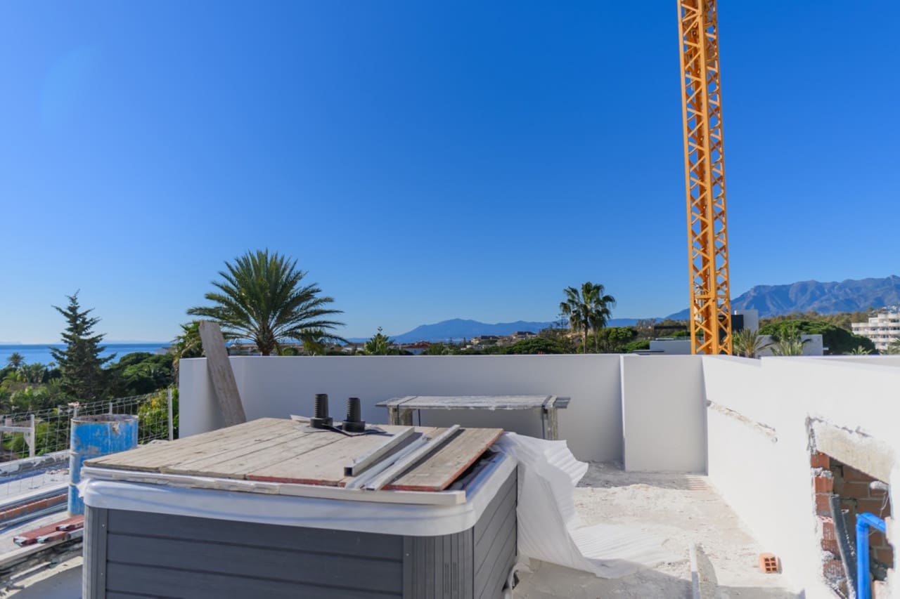 6 sypialnia Willa na sprzedaż w Marbella z basenem - 3 990 000 € (Ref: 7706778)