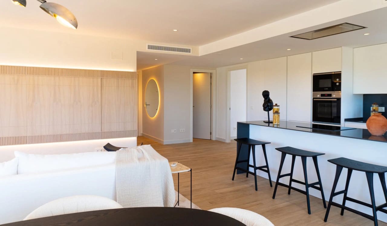 2 bedroom Apartment for sale in Casares with pool - € 395,000 (Ref: 7706801)