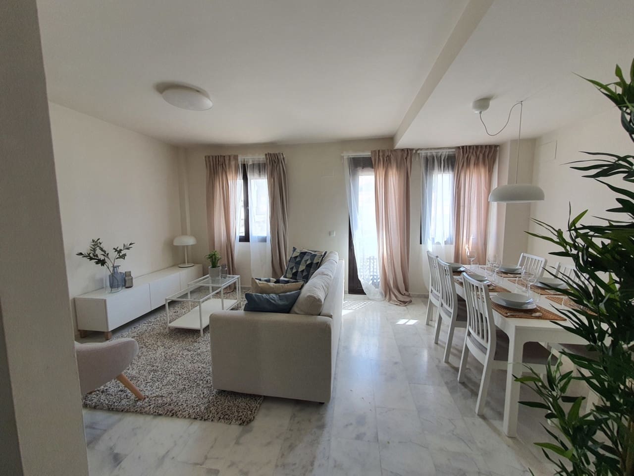 3 sypialnia Willa na sprzedaż w Riviera del Sol z basenem - 540 000 € (Ref: 7706817)