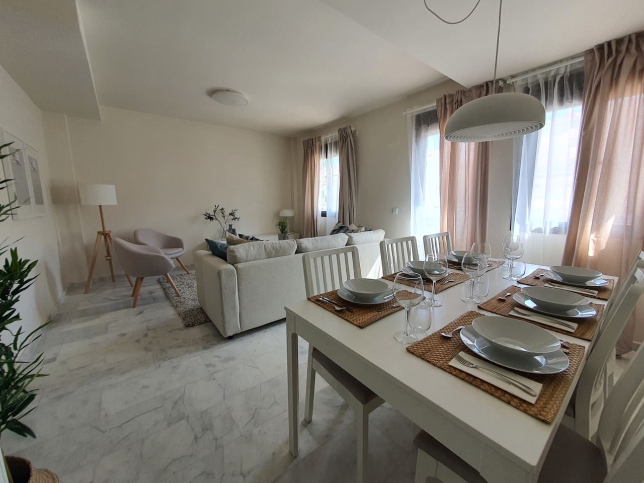 3 sypialnia Willa na sprzedaż w Riviera del Sol z basenem - 540 000 € (Ref: 7706817)