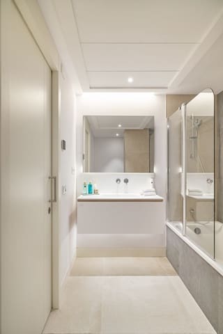 3 bedroom Apartment for sale in Casco Antiguo, Marbella with pool - € 2,550,000 (Ref: 7706848)