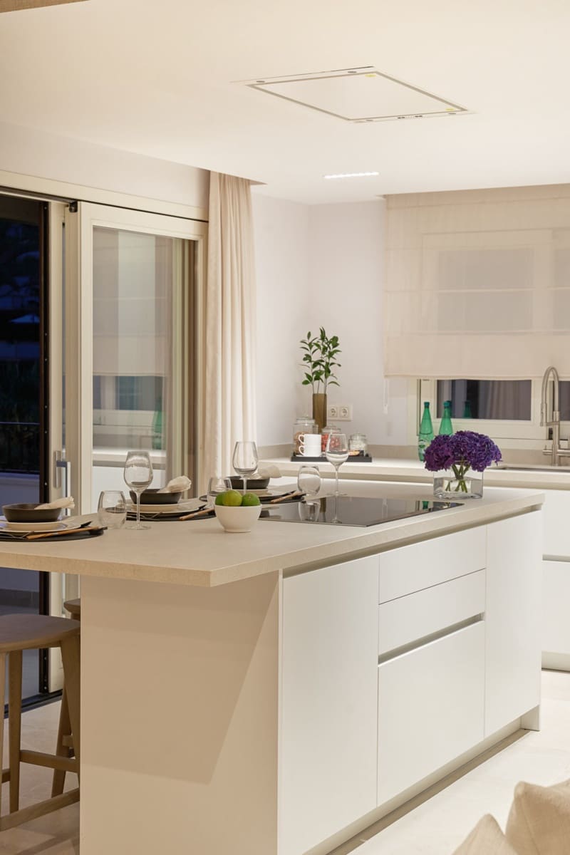 3 bedroom Apartment for sale in Marbella with pool - € 2,550,000 (Ref: 7706848)