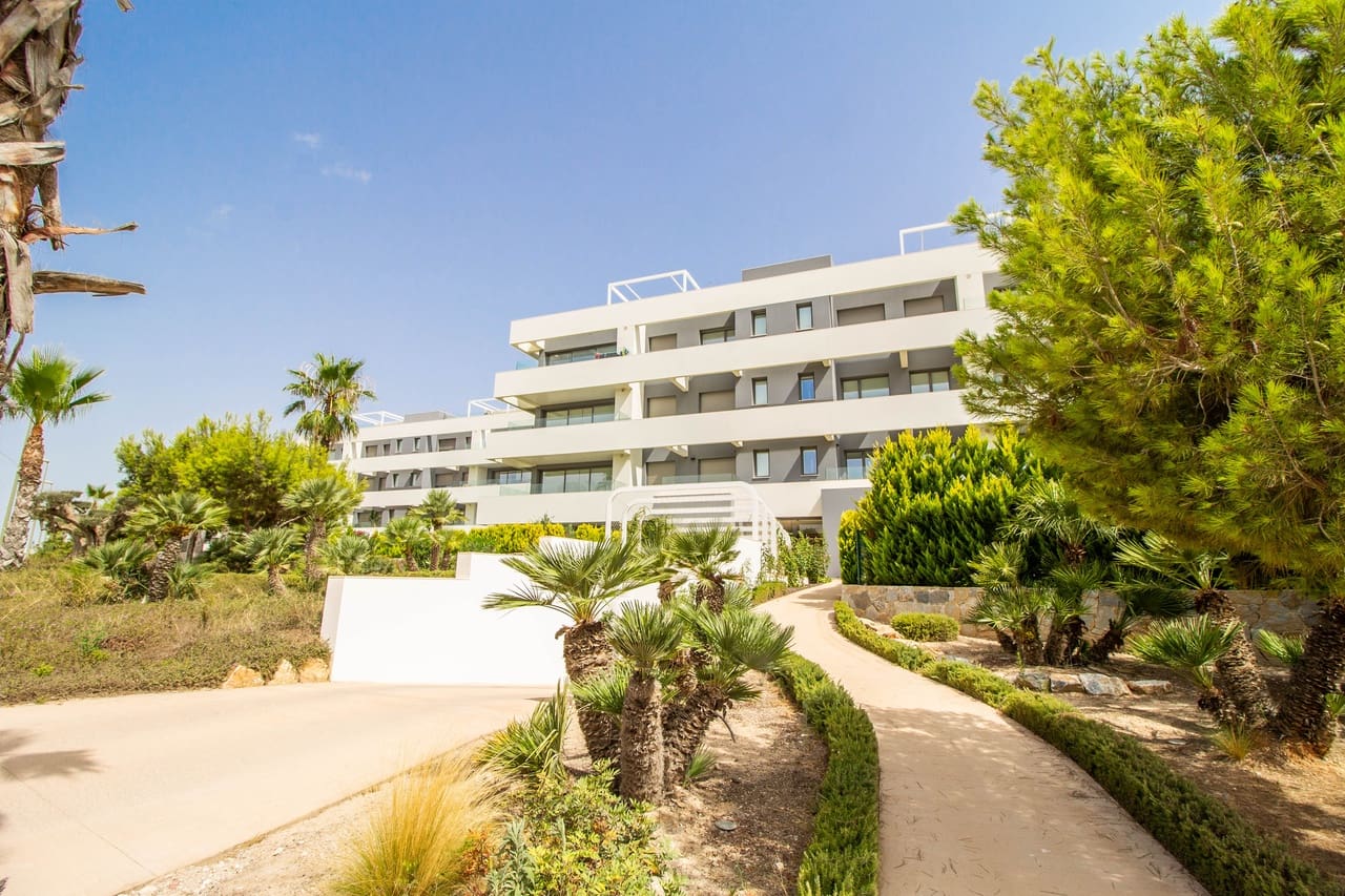 3 sovrum Lägenhet till salu i Las Colinas Golf med pool garage - 859 000 € (Ref: 8013696)