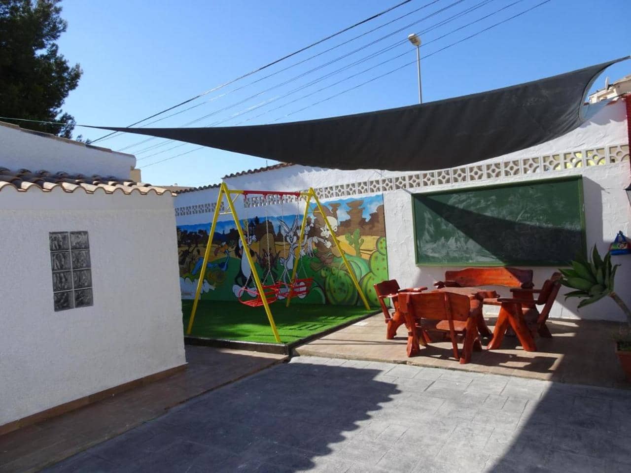 9 sovrum Villa till salu i Cabo Roig med pool - 670 000 € (Ref: 8056424)