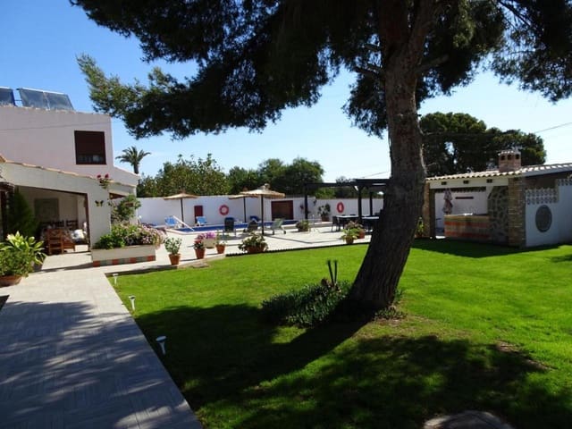 9 soveværelse Villa til salg i Cabo Roig, Orihuela med swimmingpool - € 670.000 (Ref: 8056424)
