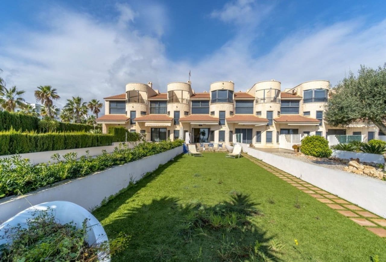 4 camera da letto Casa in vendita in Cabo Roig con piscina garage - 675.000 € (Rif: 8134404)