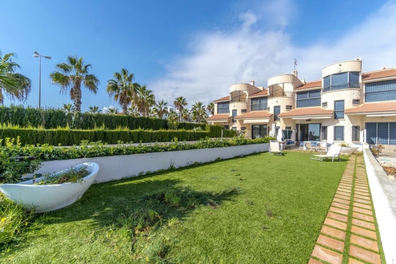 4 camera da letto Casa in vendita in Cabo Roig con piscina garage - 675.000 € (Rif: 8134404)