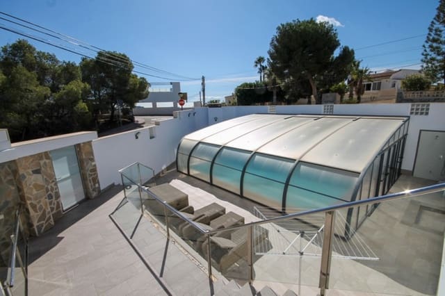 3 slaapkamer Villa te koop in Villamartin, Orihuela met zwembad garage - € 449.000 (Ref: 8188860)