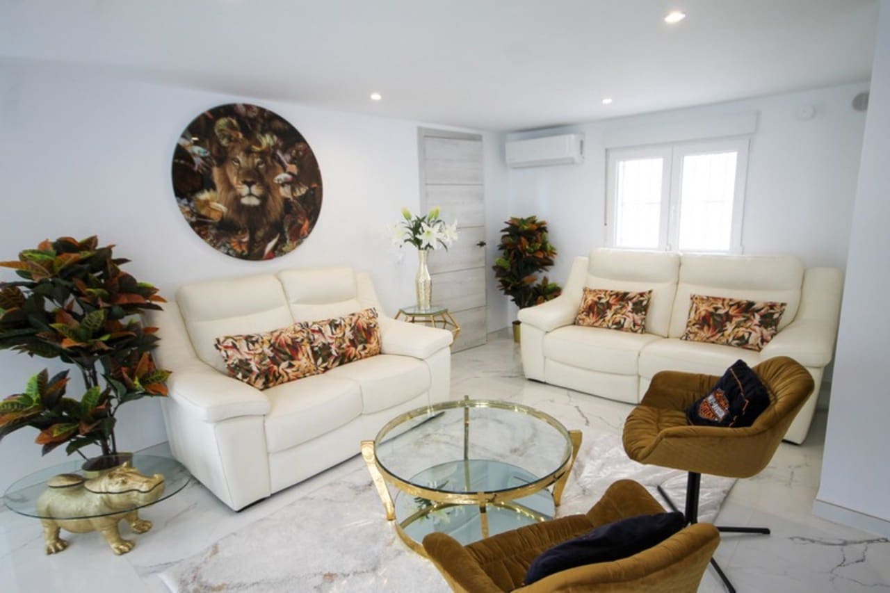 3 slaapkamer Villa te koop in Villamartin met zwembad garage - € 449.000 (Ref: 8188860)