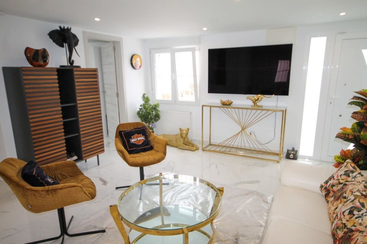 3 slaapkamer Villa te koop in Villamartin met zwembad garage - € 449.000 (Ref: 8188860)