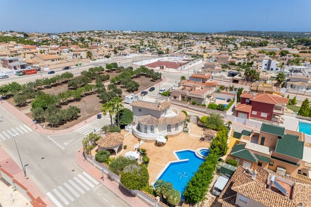 4 soverom Villa til salgs i Ciudad Quesada, Rojales med svømmebasseng - € 890 000 (Ref: 8196664)