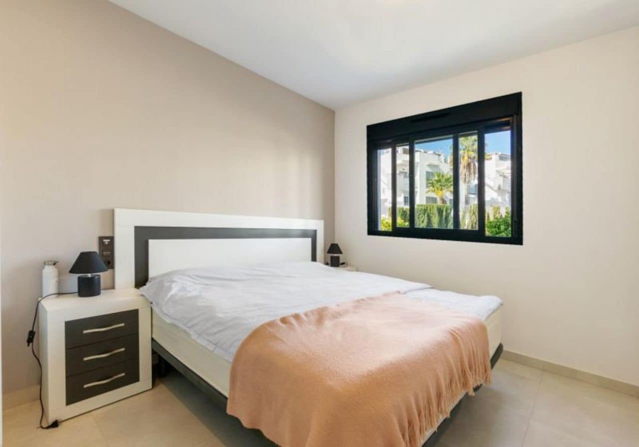 2 chambre Appartement à vendre à Torrevieja avec piscine - 285 000 € (Ref: 8249770)