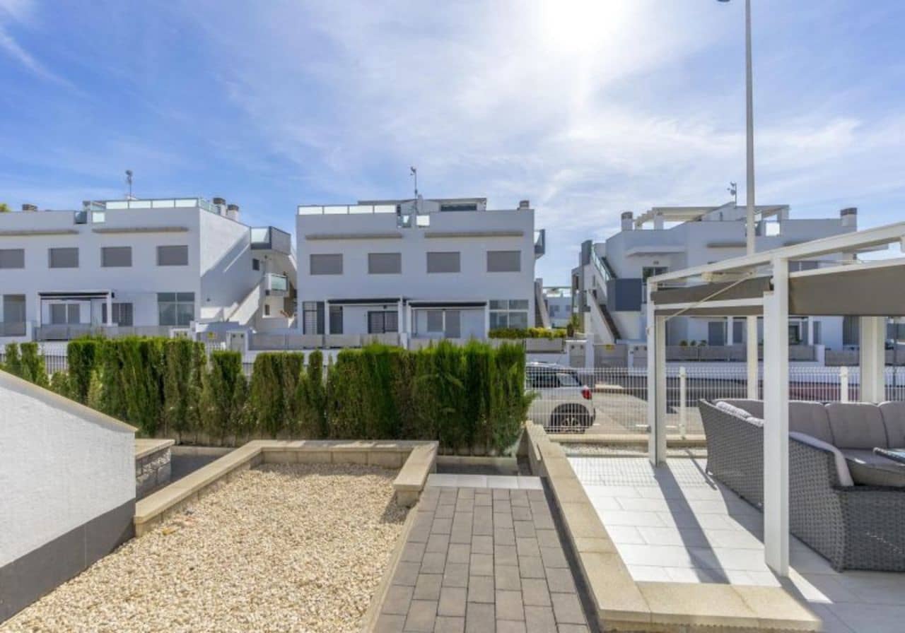 2 chambre Appartement à vendre à Torrevieja avec piscine - 285 000 € (Ref: 8249770)