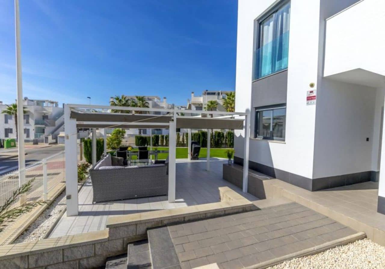 2 chambre Appartement à vendre à Torrevieja avec piscine - 285 000 € (Ref: 8249770)