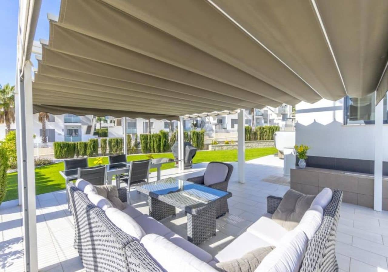 2 chambre Appartement à vendre à Torrevieja avec piscine - 285 000 € (Ref: 8249770)