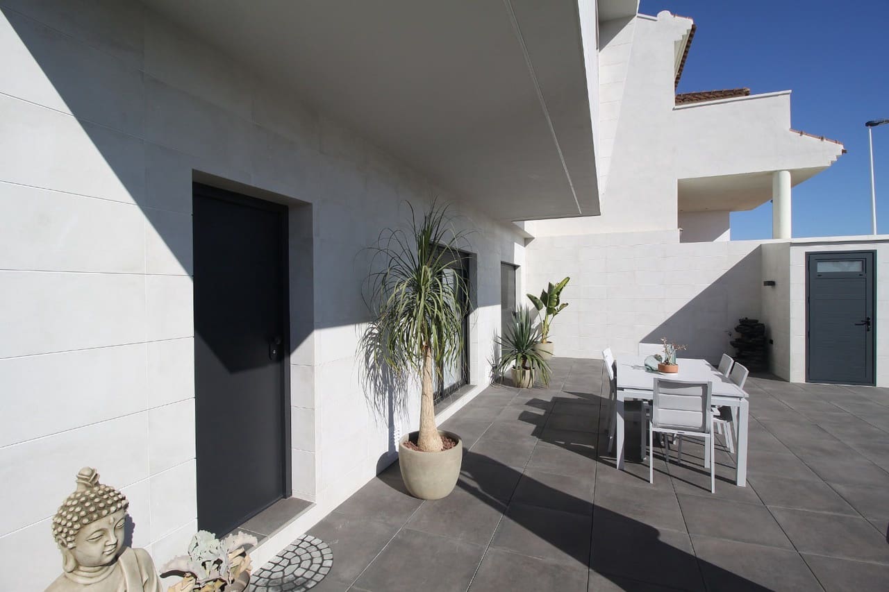 4 slaapkamer Villa te koop in San Pedro del Pinatar met zwembad garage - € 480.000 (Ref: 8249818)