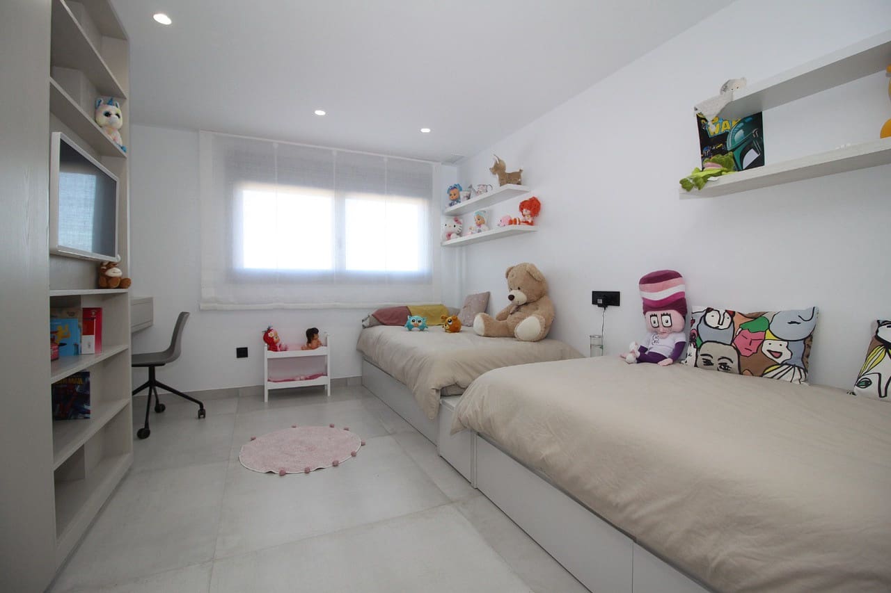 4 slaapkamer Villa te koop in San Pedro del Pinatar met zwembad garage - € 480.000 (Ref: 8249818)