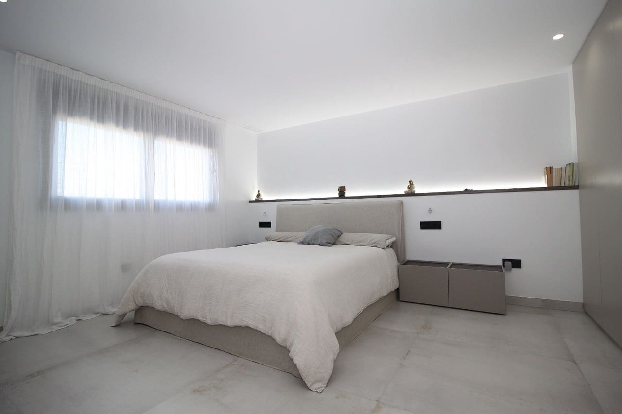 4 slaapkamer Villa te koop in San Pedro del Pinatar met zwembad garage - € 480.000 (Ref: 8249818)